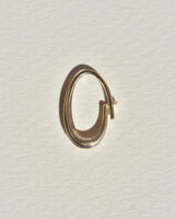 Ribbed Medium Oval Sempre Hoop in 14k Yellow Gold