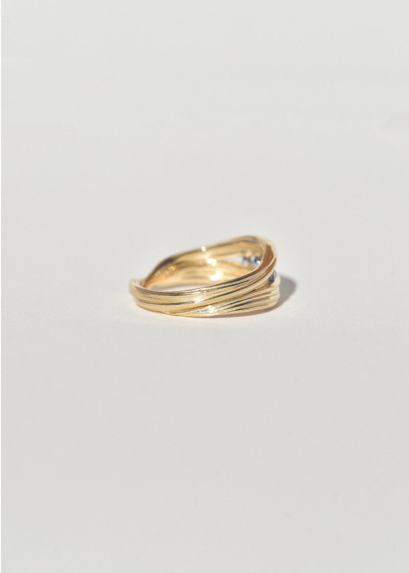 Yogo Sapphire Ligne Ring in 14k Gold